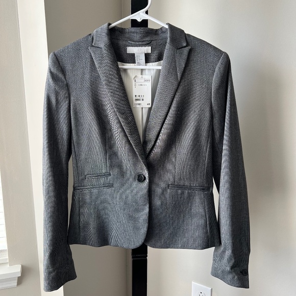 H&M Jackets & Blazers - NWT H&M Gray Fitted Blazer - 6